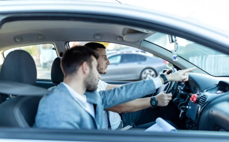 Master the Road to Success with the Top Driving Instructor Course Adelaide