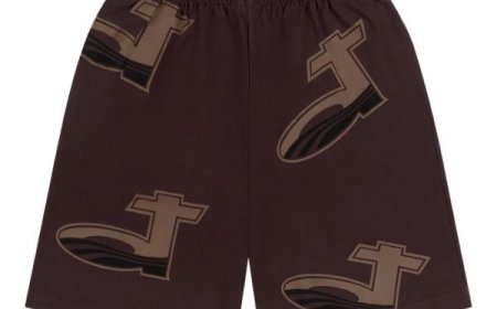 Do Oversized Tops Go with Denim Tear Shorts