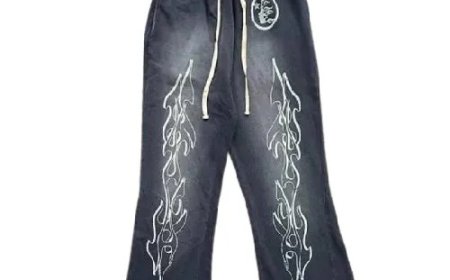 How to Style Hellstar Sweatpants for Music Festivals