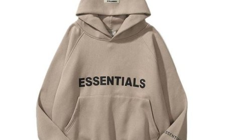 Essential Hoodie: The Perfect Blend of Form and Function