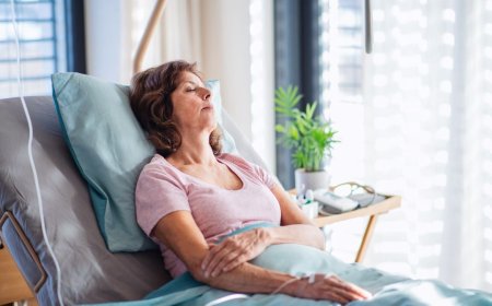 Is a Glucose Drip at Home Safe for Elderly Patients?