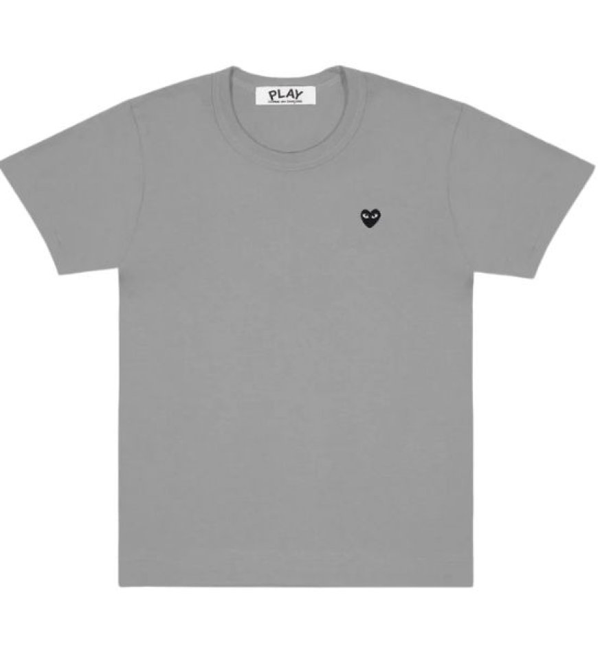 Play Comme Des Garcons iconic logo T‑shirts